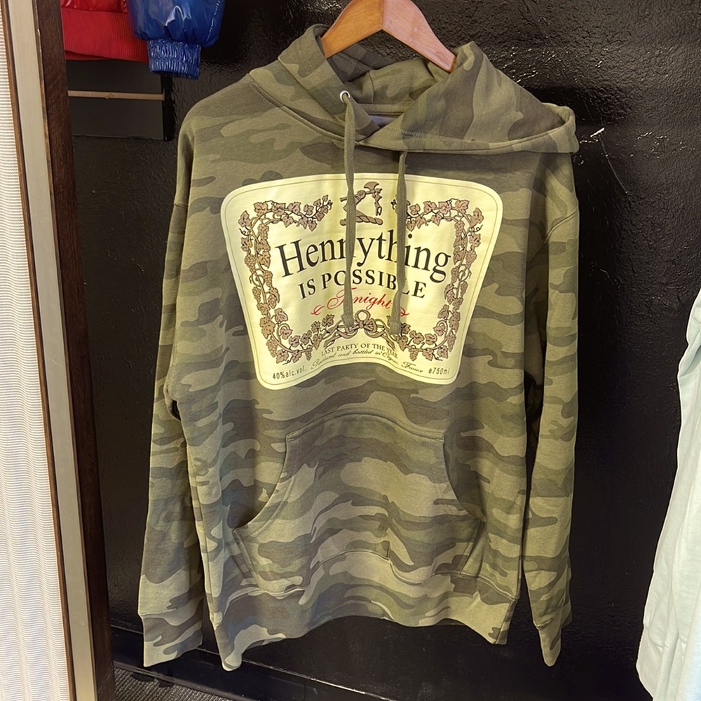 Men's clothing of various sizes, hats and bags